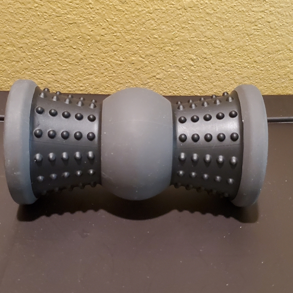 Gaiam Restore Hot & Cold Foot Roller, Massage, Recovery, Muscle Release